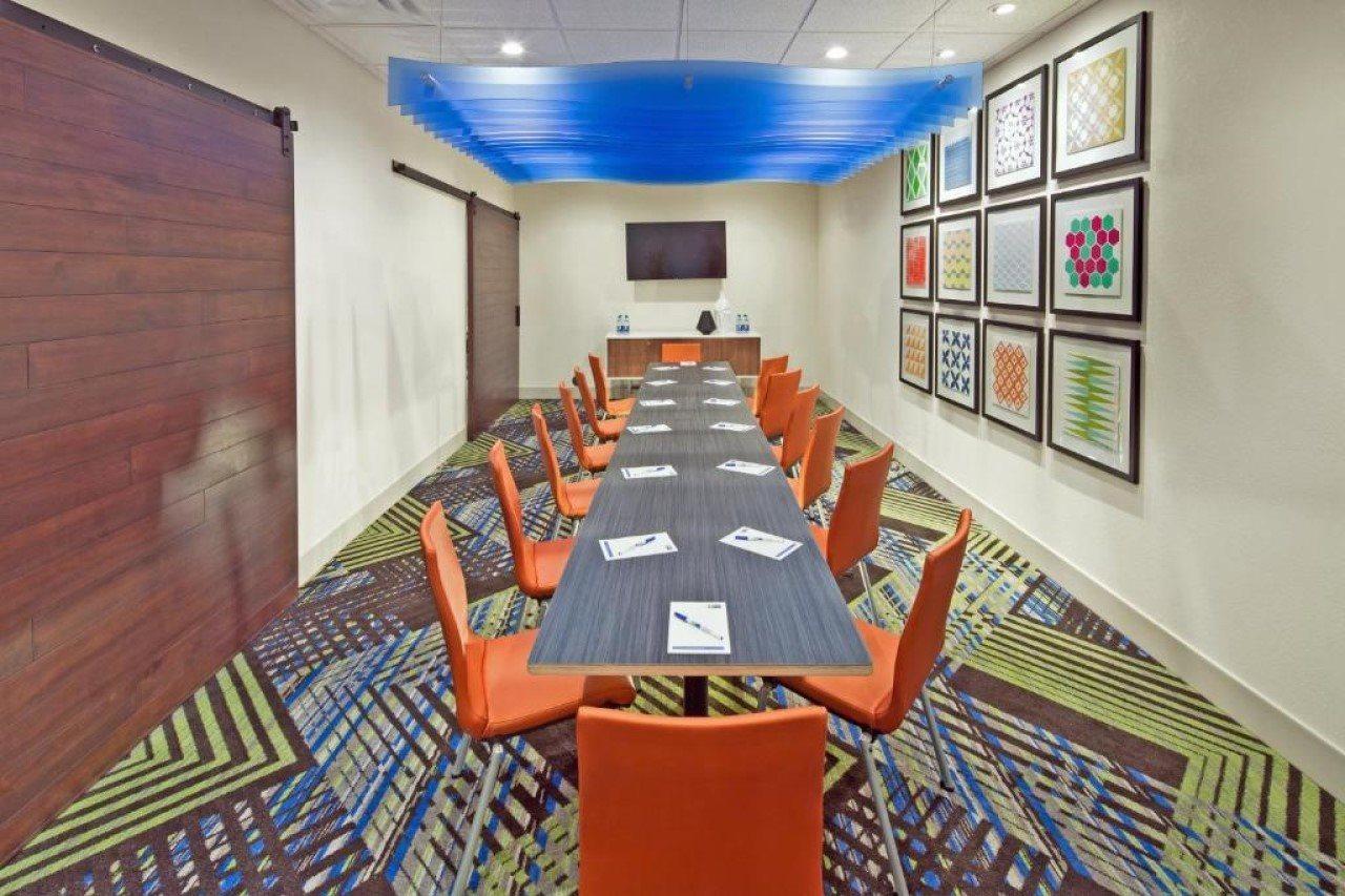 Holiday Inn Express & Suites - Indianapolis Nw - Zionsville By Ihg Whitestown Екстер'єр фото
